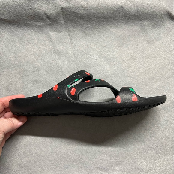 NWOT Crocs Womens Kadee II Cherry Pattern Sandals Size 10 - Picture 11 of 13
